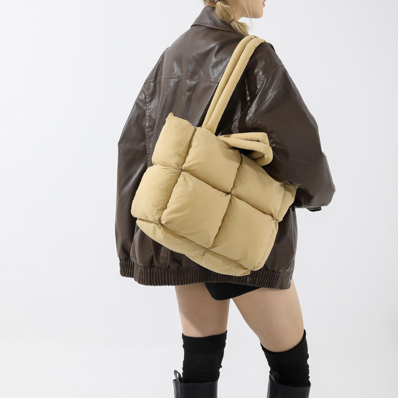 The Aspen Cloud Tote | Quilted Nylon Everyday Carry.