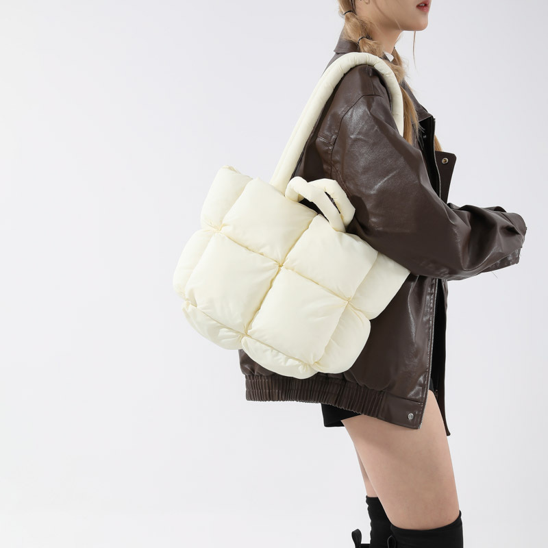 The Aspen Cloud Tote | Quilted Nylon Everyday Carry.